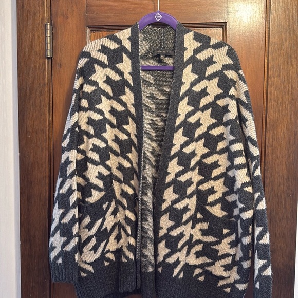 Dance & Marvel Open Front Houndstooth Cardigan - Picture 3 of 15